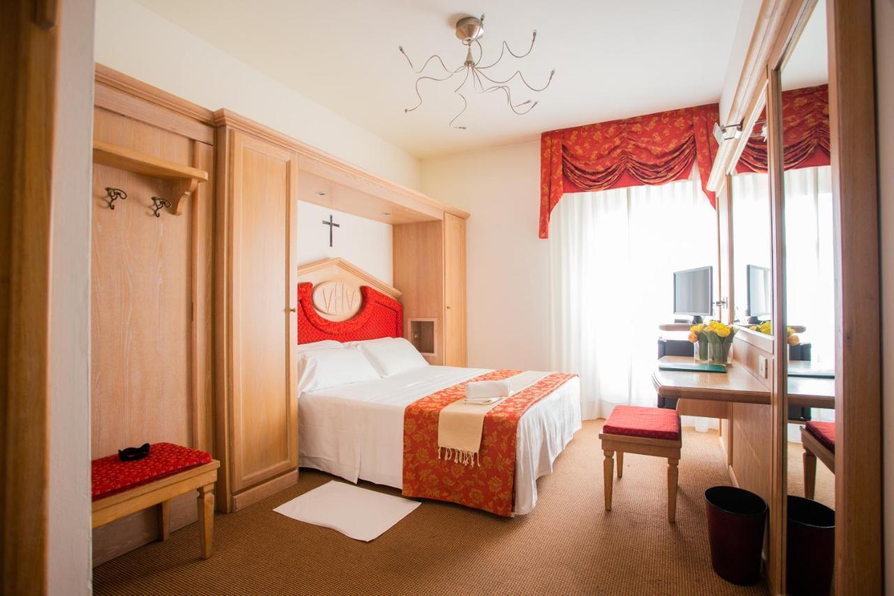 Hotel Villa Verde Rivotorto Kültér fotó